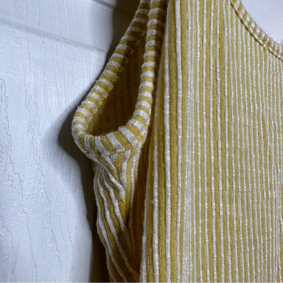Caution To The Wind Top Sleeveless Ruffles Striped Yellow & White Sz Extra Small - Picture 8 of 16